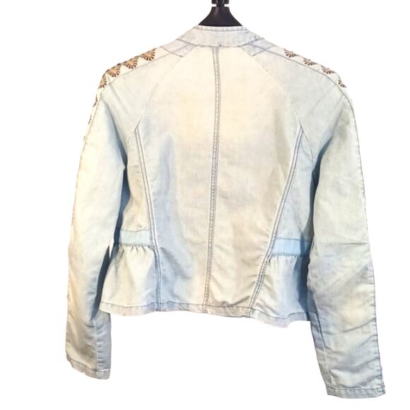 Free People Denim Jacket Sz XS EMBROIDERED BEADED Light Blue Boho Gypsy Bohemian - Picture 10 of 16
